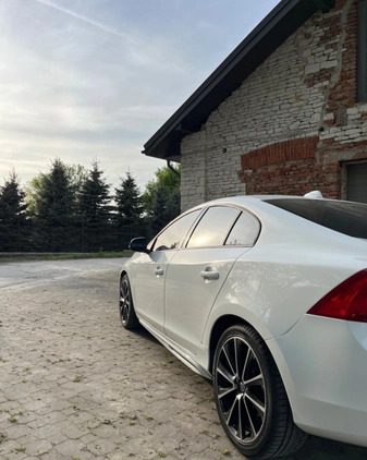 Volvo S60 cena 65500 przebieg: 104000, rok produkcji 2017 z Lublin małe 497